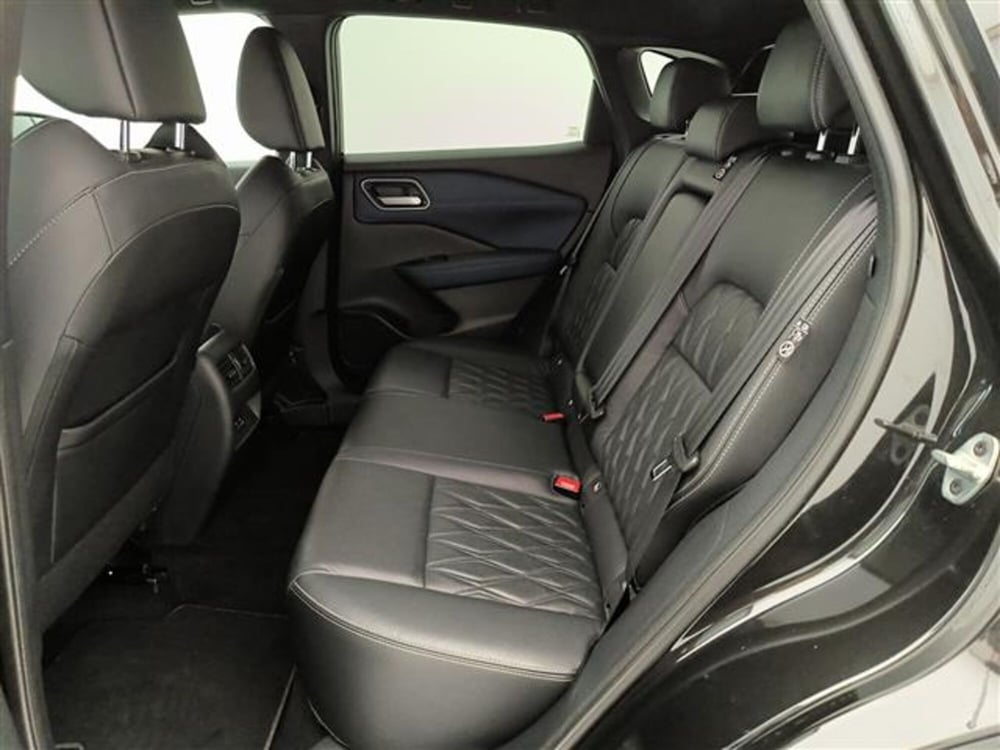 Nissan Qashqai usata a Milano (12)