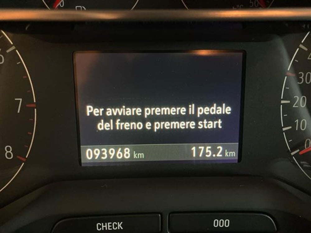 Opel Grandland X usata a Como (15)