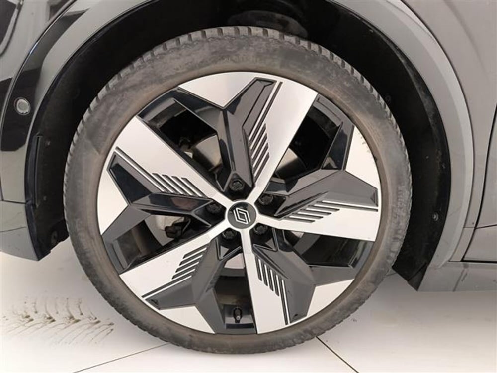 Renault Megane E-Tech Electric usata a Milano (10)