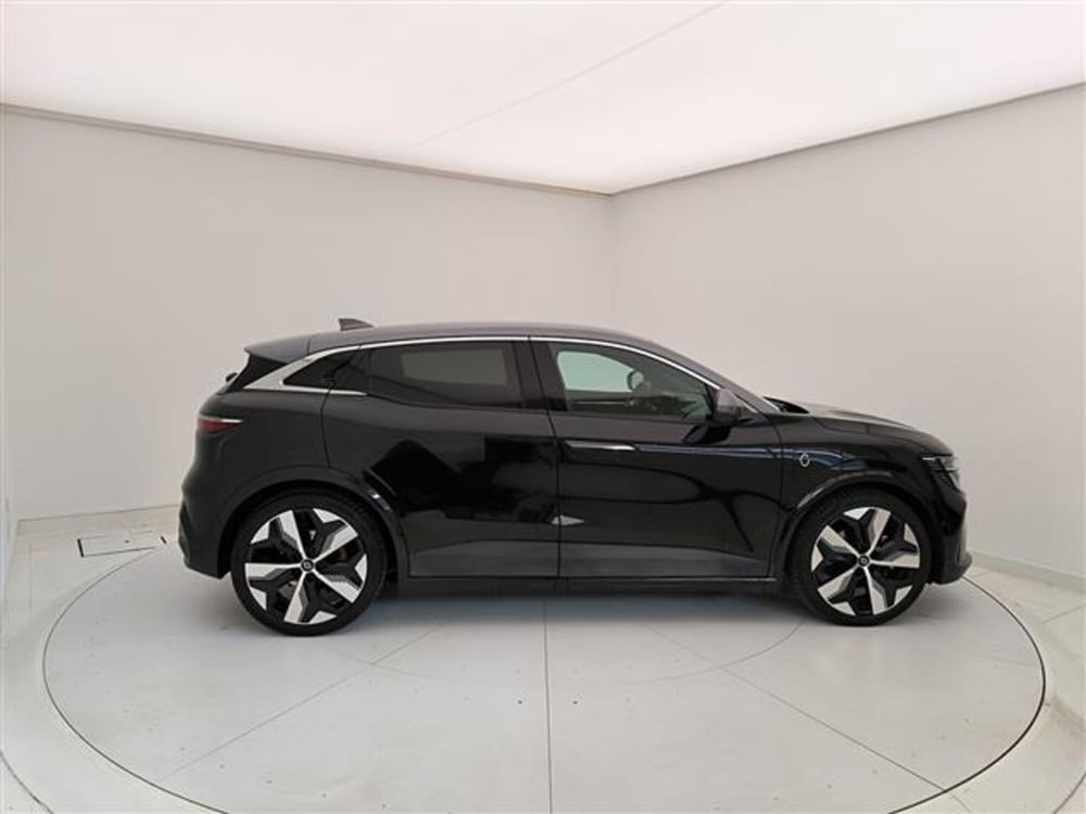 Renault Megane E-Tech Electric usata a Milano (6)