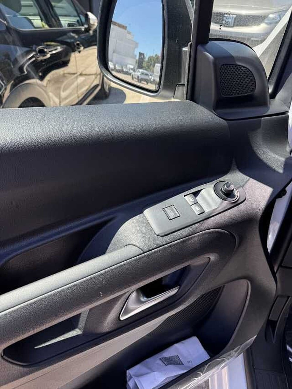 Peugeot Partner Furgone nuova a Lecce (8)