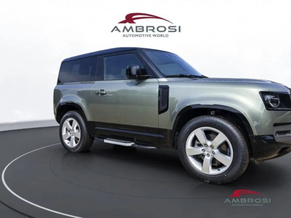 Land Rover Defender usata a Perugia (2)
