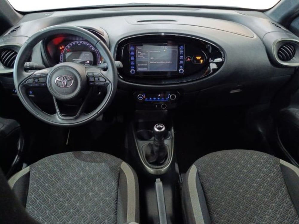 Toyota Aygo X usata a Catania (7)