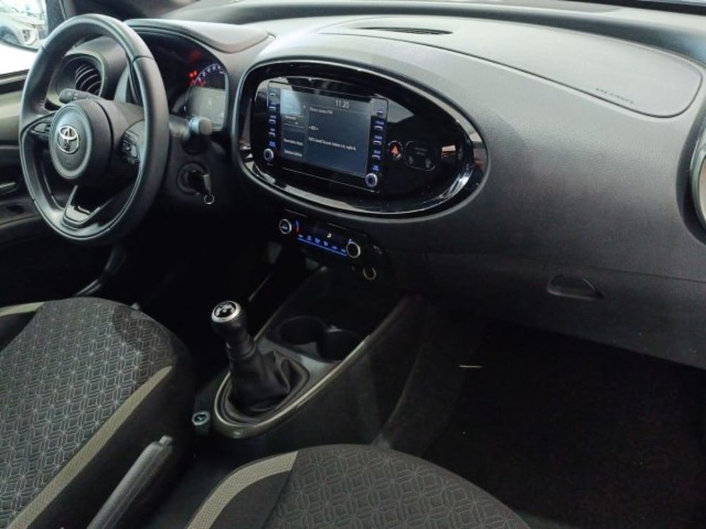 Toyota Aygo X usata a Catania (9)