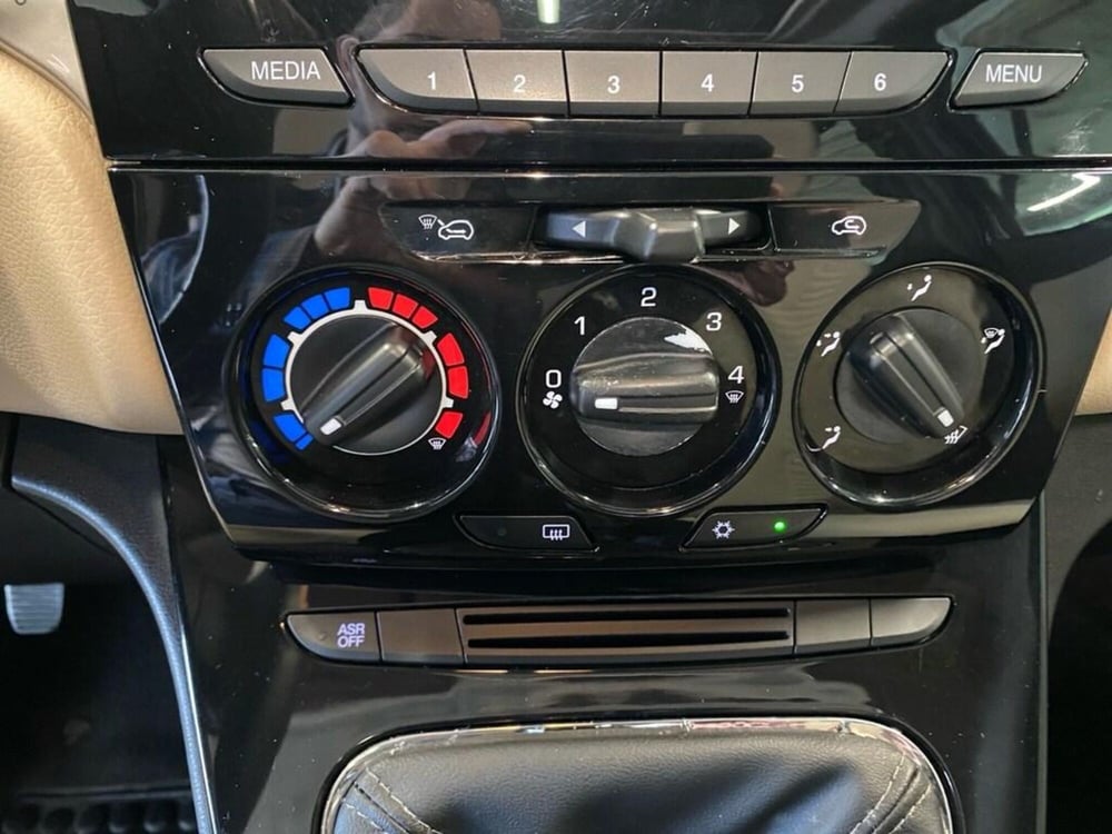 Lancia Ypsilon usata a Torino (10)