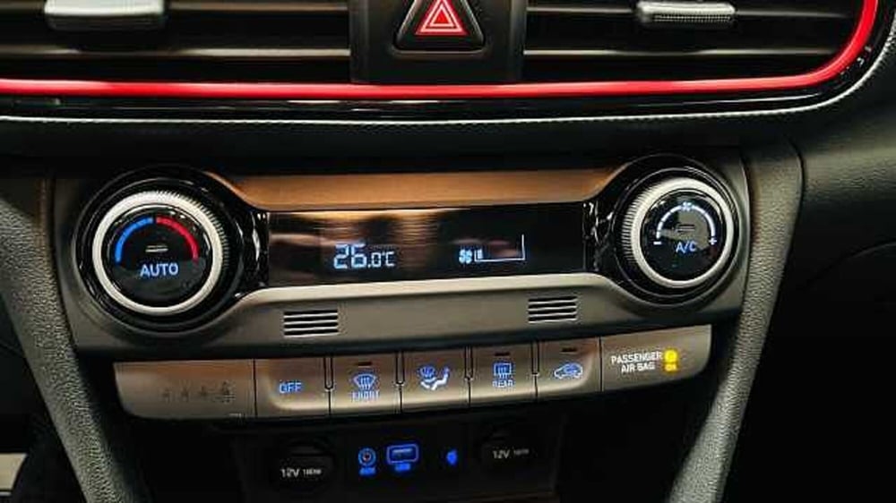 Hyundai Kona usata a Milano (11)
