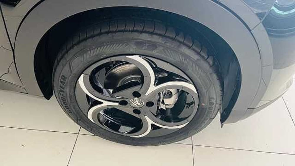 Alfa Romeo Junior nuova a Milano (7)