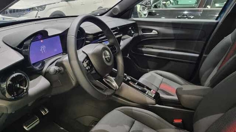Alfa Romeo Junior nuova a Milano (8)