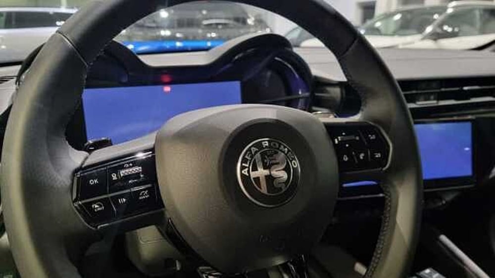 Alfa Romeo Junior nuova a Milano (9)