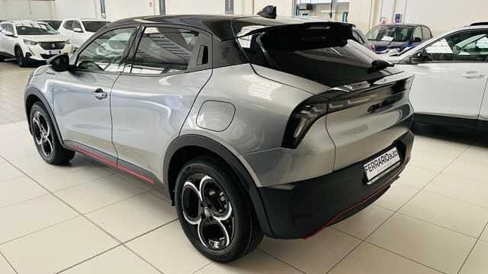 Alfa Romeo Junior nuova a Milano (4)