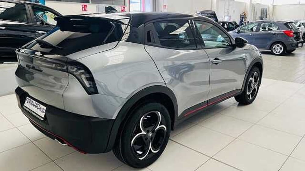 Alfa Romeo Junior nuova a Milano (5)