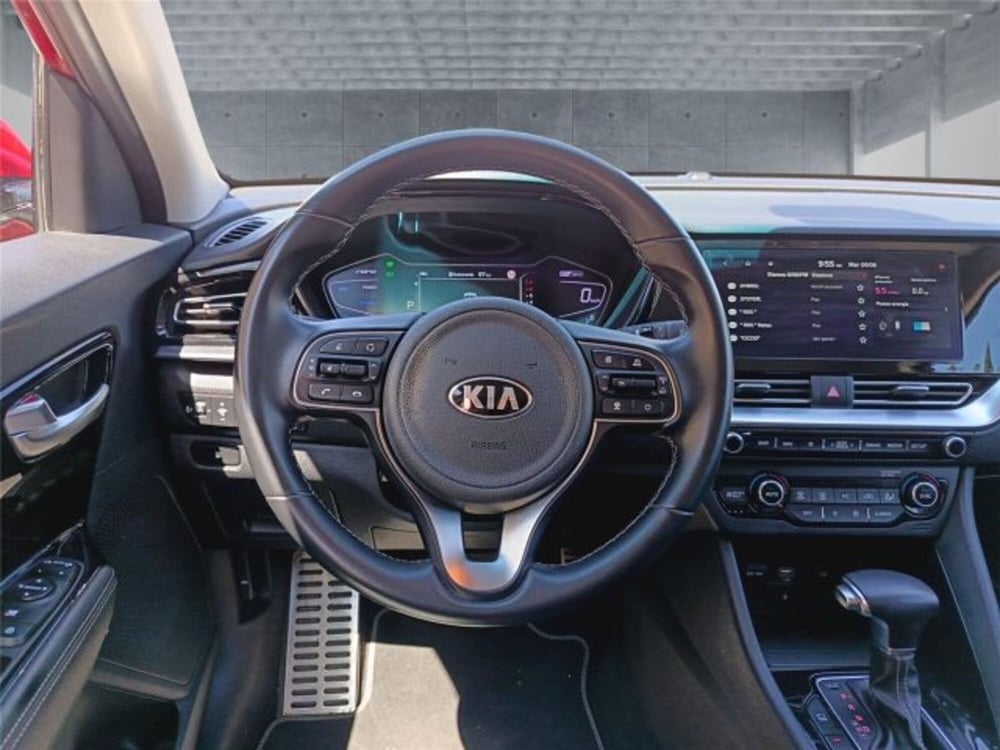 Kia Niro usata a Bari (15)