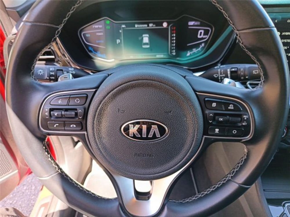 Kia Niro usata a Bari (16)