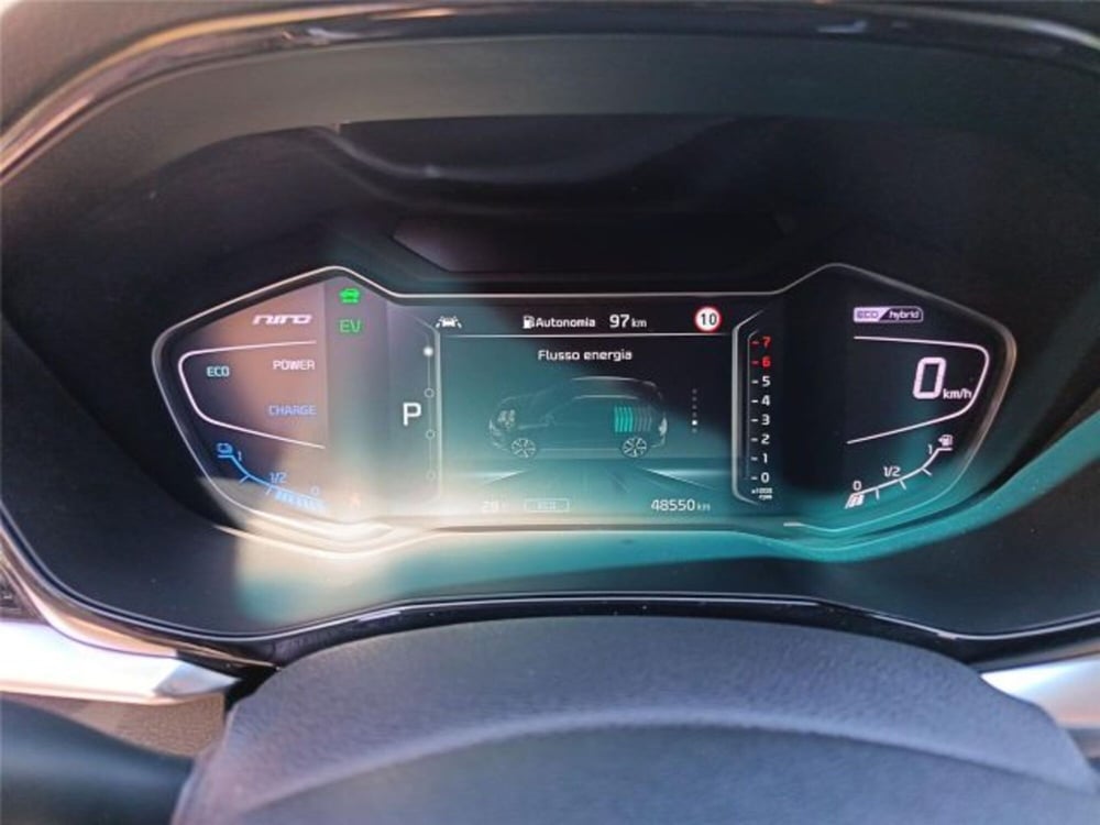 Kia Niro usata a Bari (17)