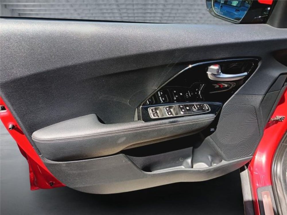 Kia Niro usata a Bari (9)