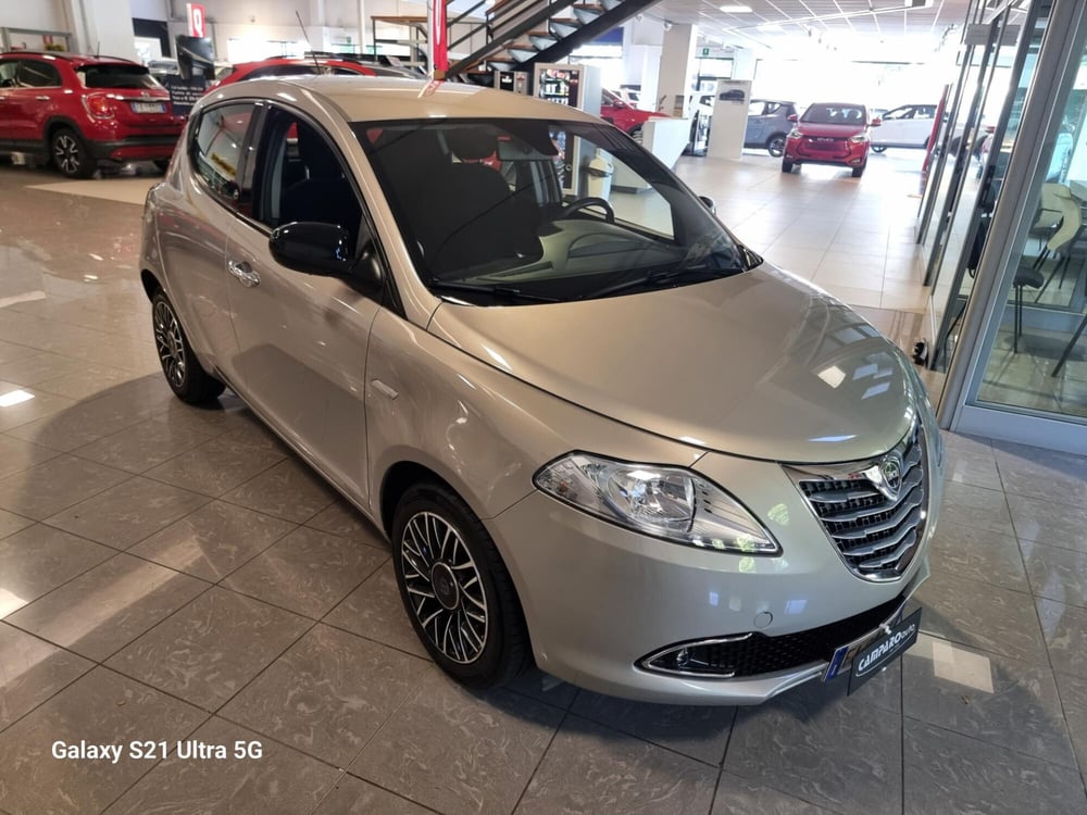 Lancia Ypsilon usata a Alessandria (3)
