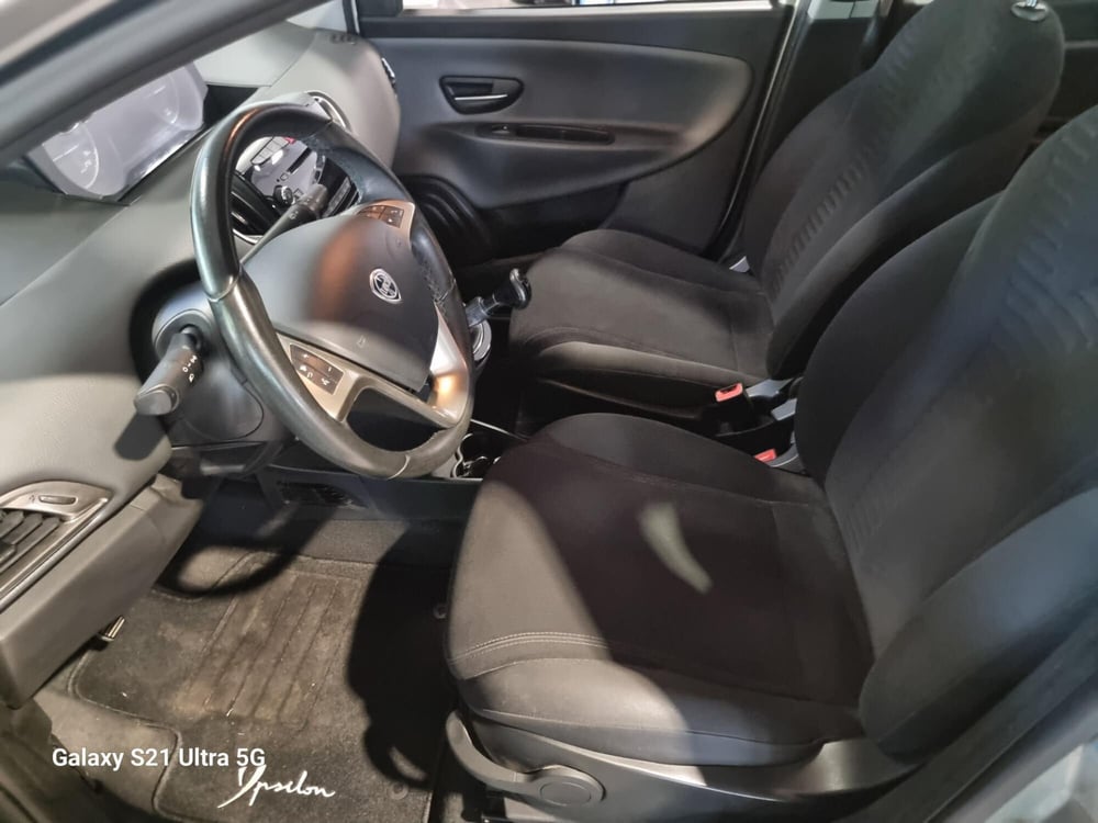 Lancia Ypsilon usata a Alessandria (9)