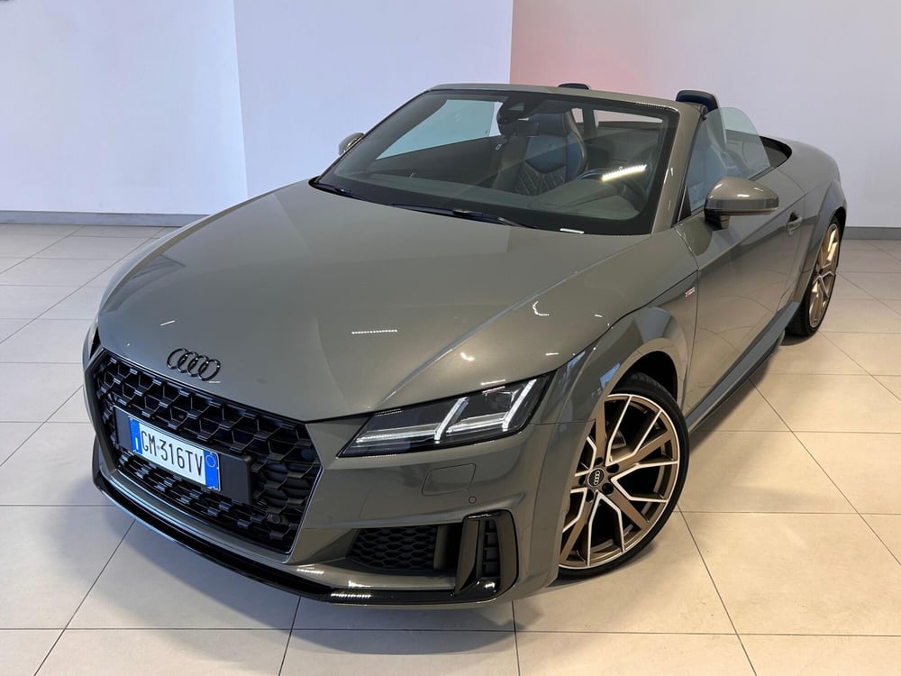 Audi TT Cabrio usata a Napoli (2)