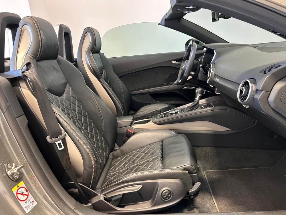 Audi TT Cabrio usata a Napoli (5)