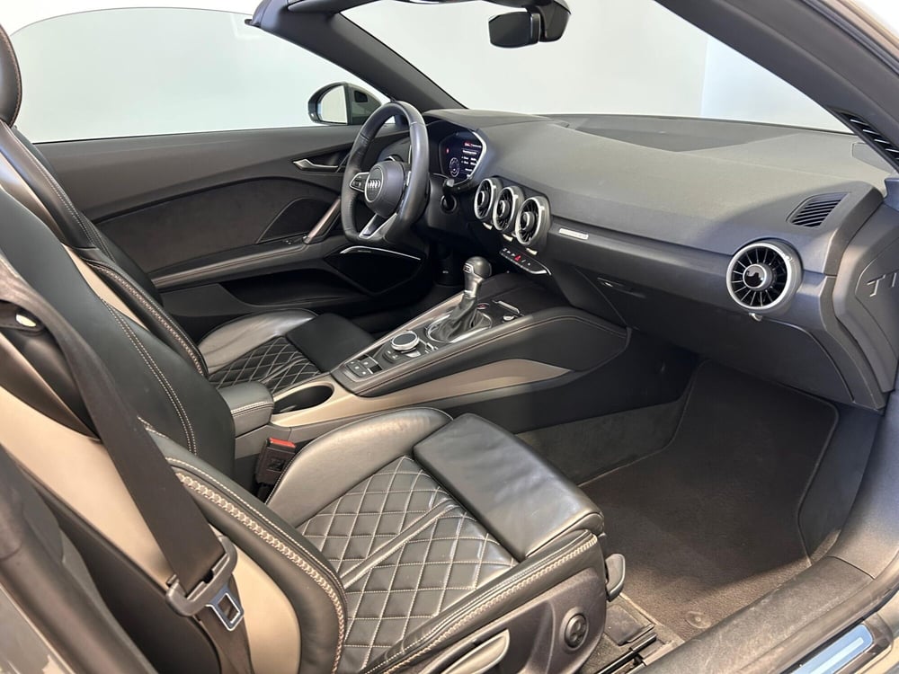 Audi TT Cabrio usata a Napoli (6)