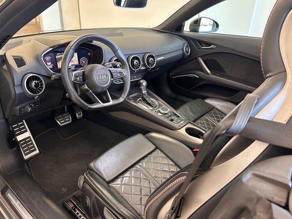 Audi TT Cabrio usata a Napoli (7)