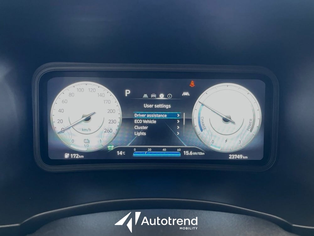 Hyundai Kona usata a Bari (11)