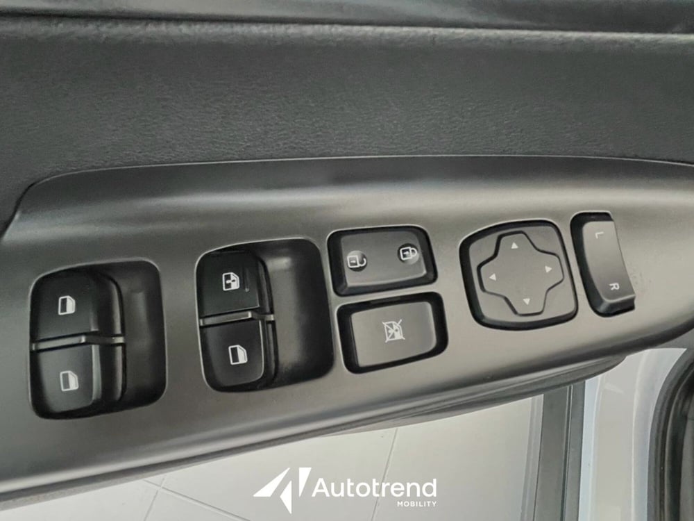 Hyundai Kona usata a Bari (16)