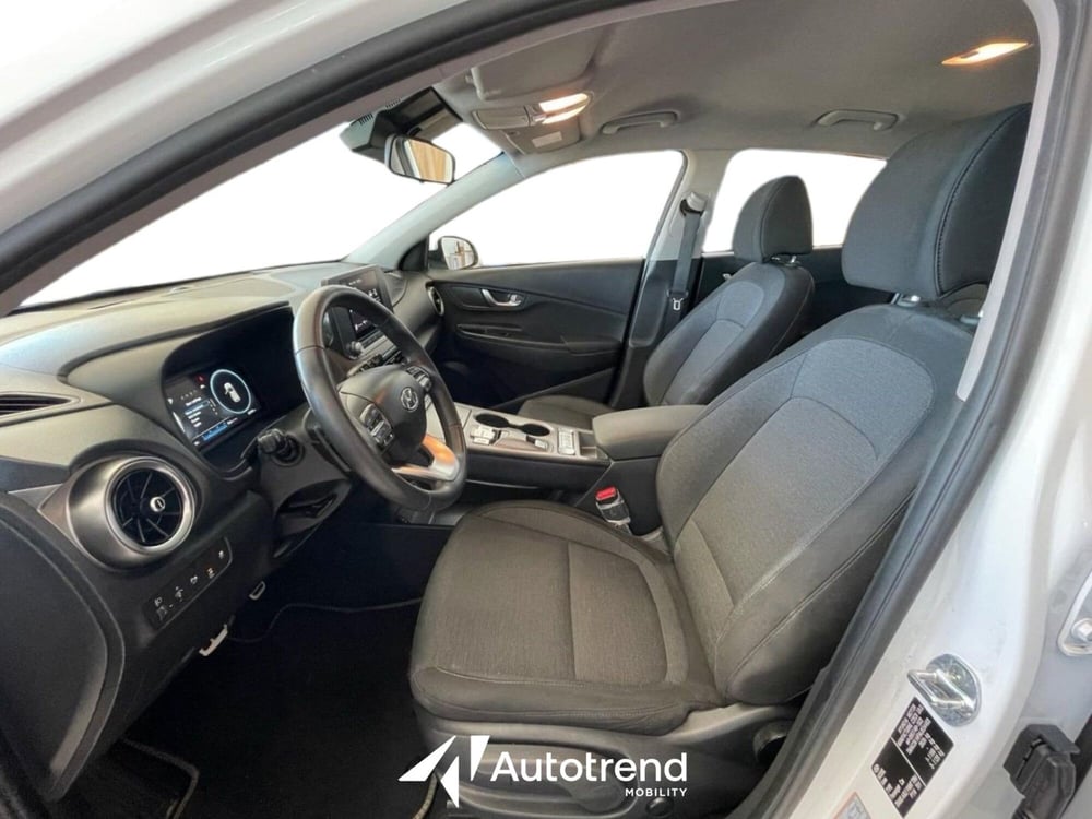 Hyundai Kona usata a Bari (5)