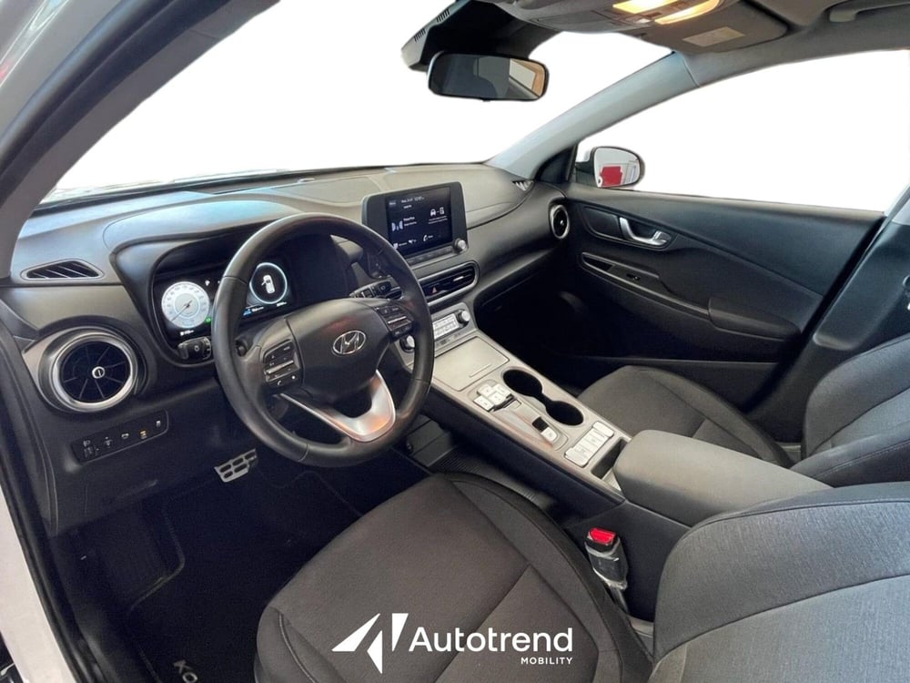 Hyundai Kona usata a Bari (6)