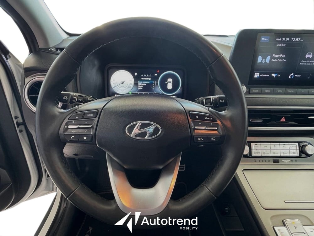 Hyundai Kona usata a Bari (8)