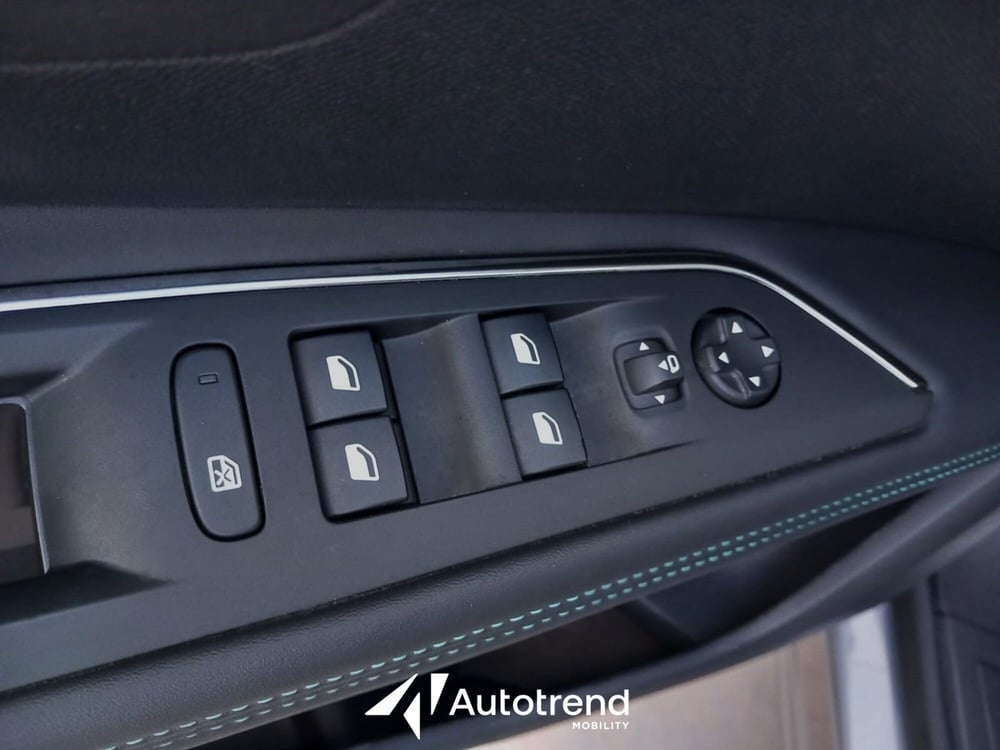 Peugeot 3008 usata a Bari (11)