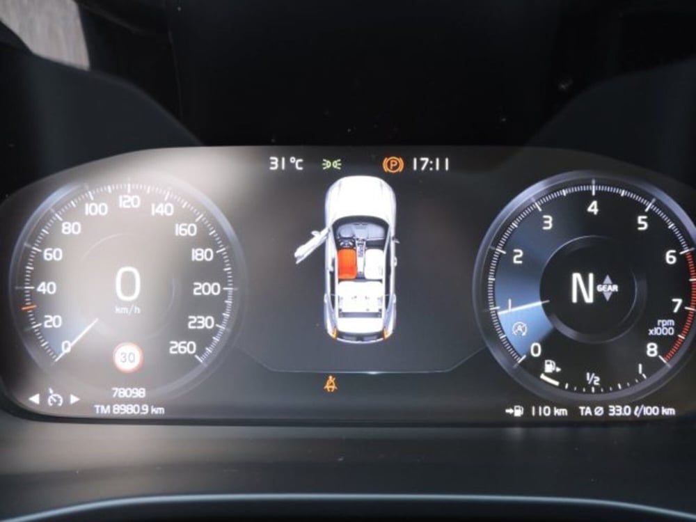 Volvo XC40 usata a Firenze (11)
