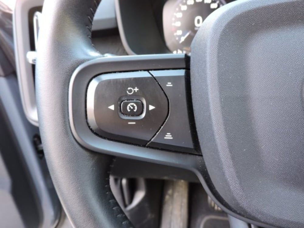 Volvo XC40 usata a Firenze (13)