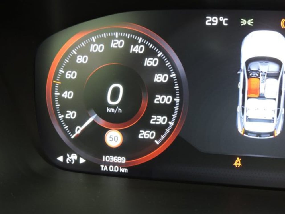 Volvo XC40 usata a Firenze (12)