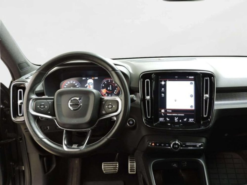 Volvo XC40 usata a Firenze (16)