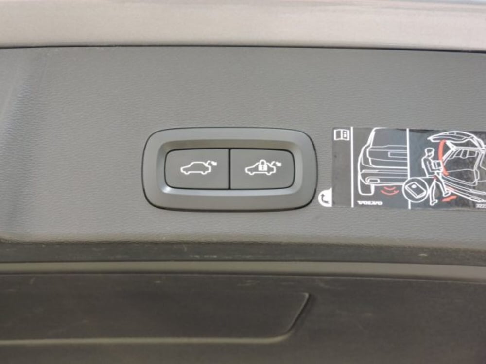 Volvo XC40 usata a Firenze (8)