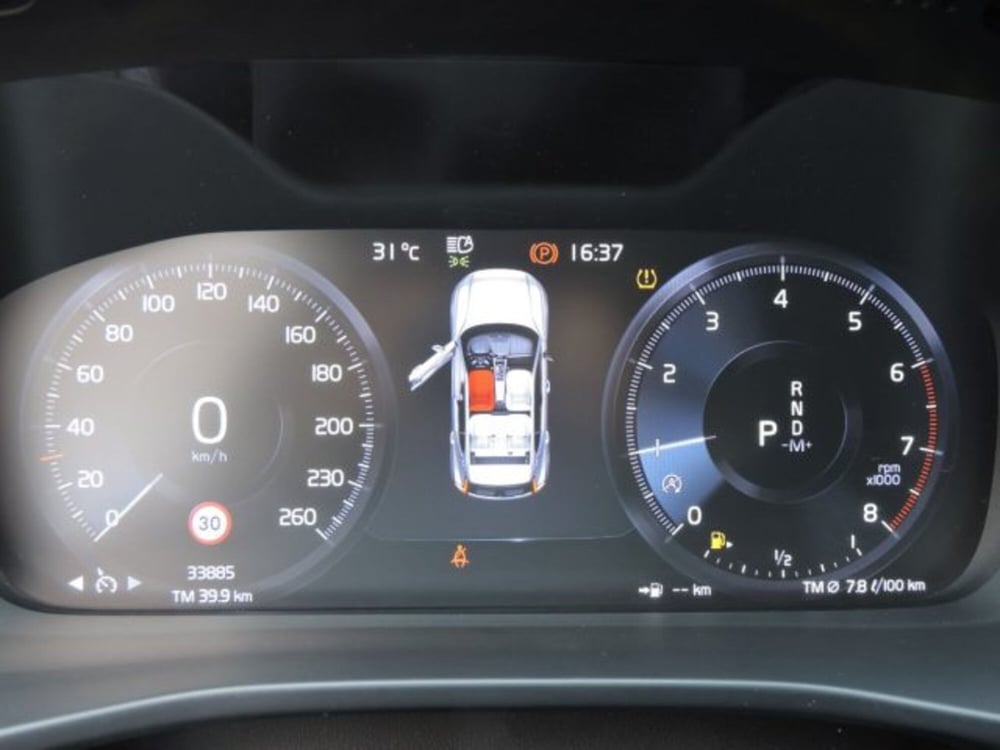 Volvo XC40 usata a Firenze (10)