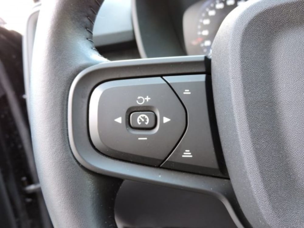 Volvo XC40 usata a Firenze (16)
