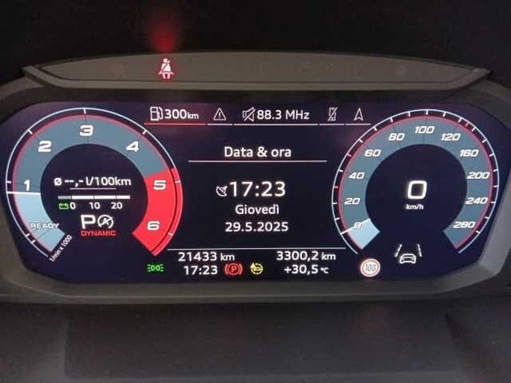 Audi Q3 Sportback usata a Lucca (18)