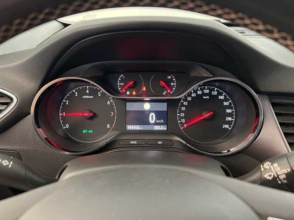 Opel Crossland X usata a Forlì-Cesena (15)