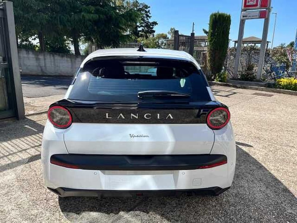 Lancia Ypsilon nuova a Roma (5)