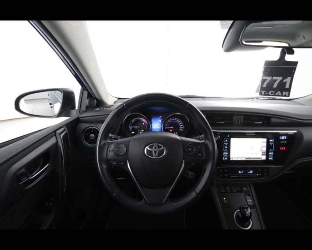 Toyota Corolla Touring Sports usata a Bologna (10)