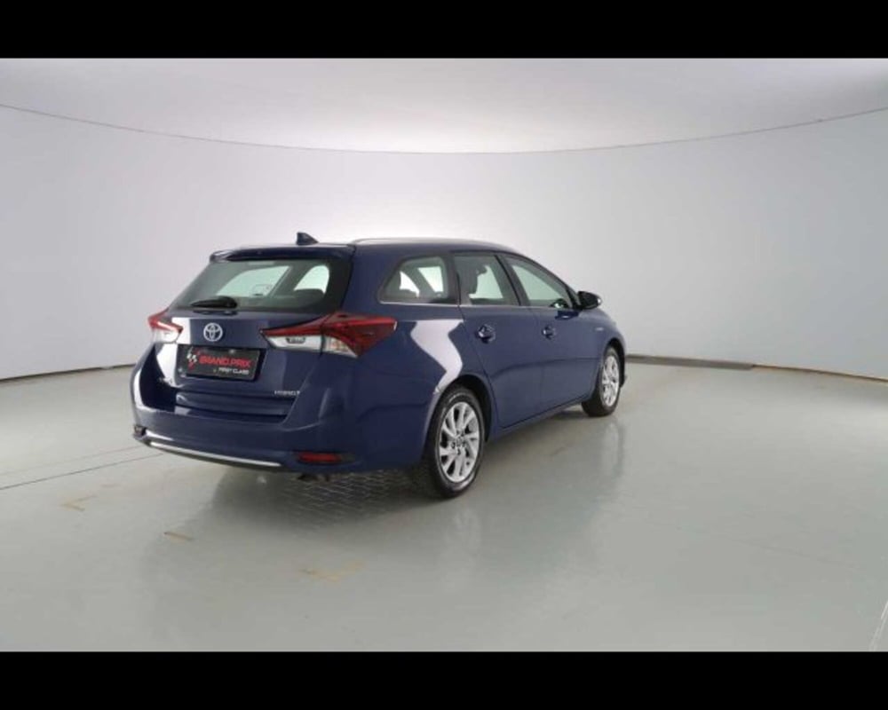Toyota Corolla Touring Sports usata a Bologna (5)