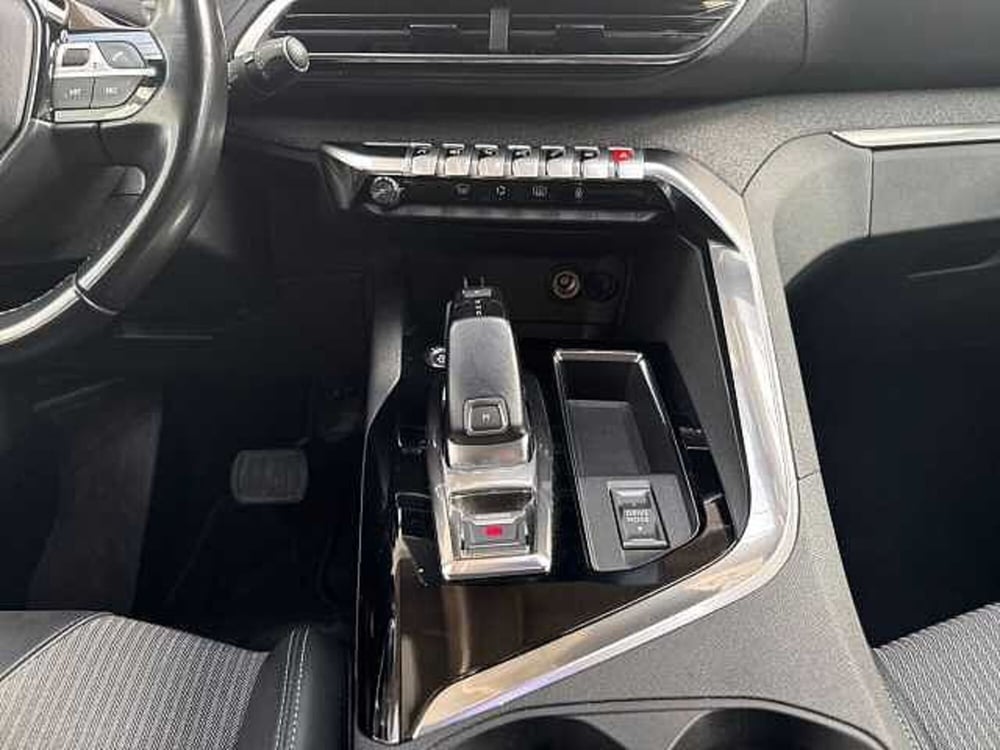 Peugeot 3008 usata a Napoli (19)
