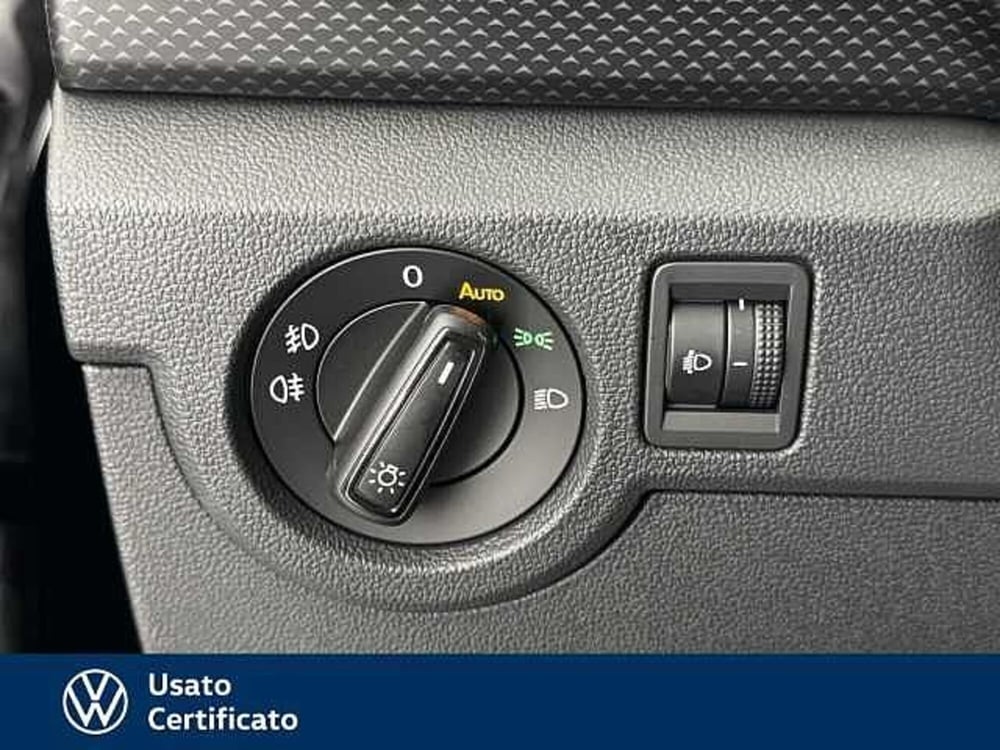 Volkswagen T-Cross usata a Vicenza (12)