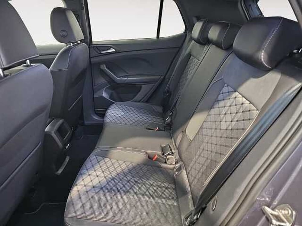 Volkswagen T-Cross usata a Lecco (13)