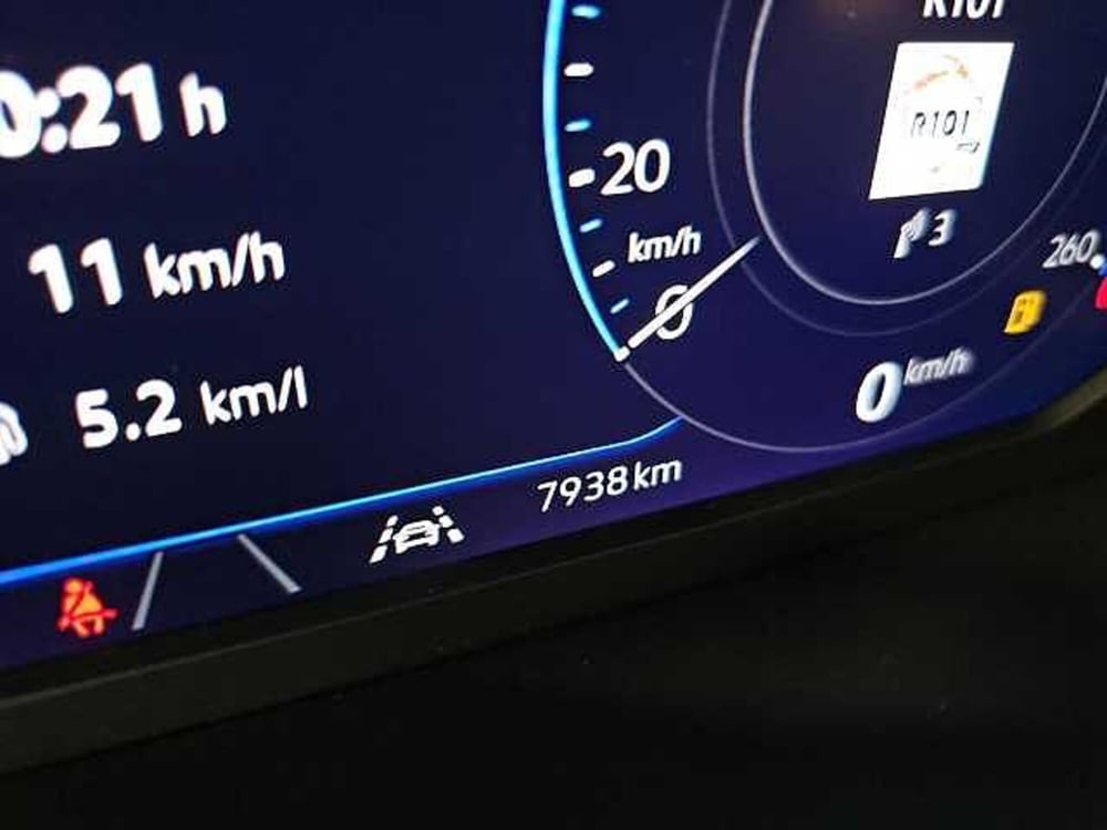 Volkswagen T-Cross usata a Lecco (16)