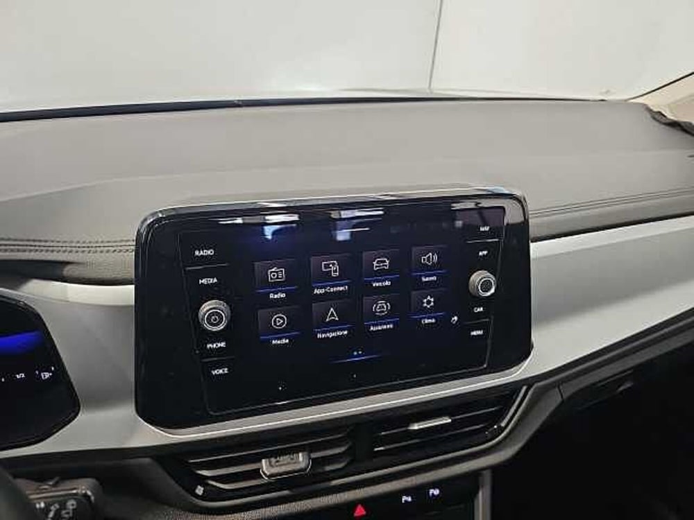 Volkswagen T-Roc usata a Lecco (17)