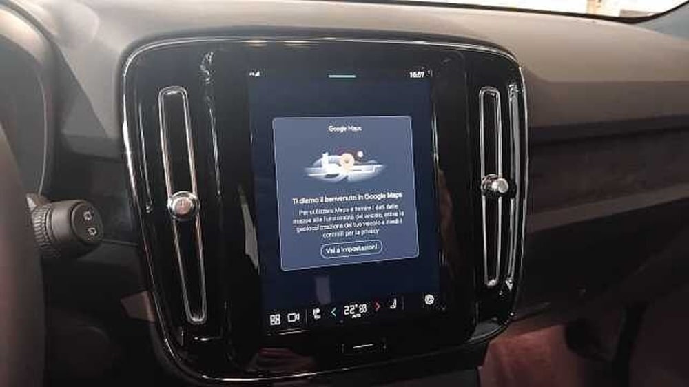 Volvo EX40 nuova a Milano (12)