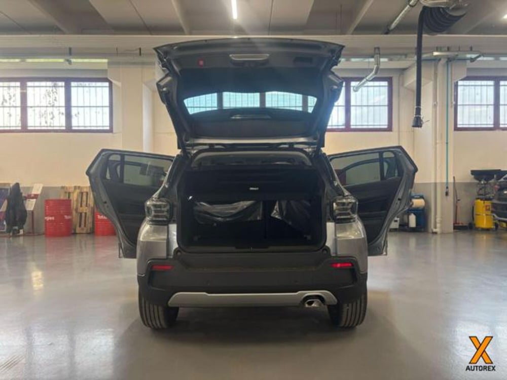 Jeep Avenger nuova a Varese (10)